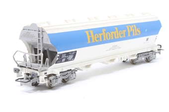Covered grain hopper "Herforder Pils" of the DB