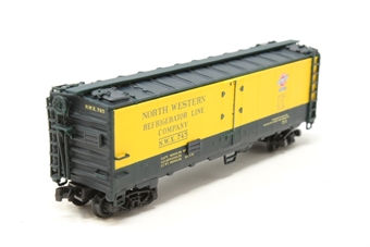 40' steel 40-23 reefer of the North Western Refrigerator - green with yellow side panels 745