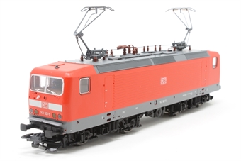 Class BR 143 921-5 of the DB (3-rail AC)