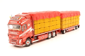 Volvo FH04 Globetrotter XL rigid with trailer and hay load Vandemoortel