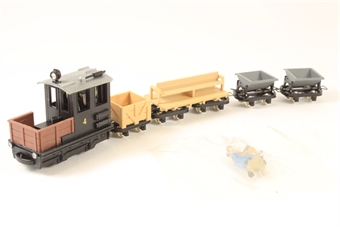 Goods Train Set with diesel loco, 4 wagons & track