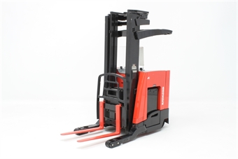 Model 7400 reach-fork truck 'Raymond'