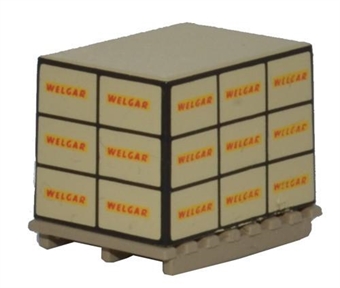 Pack of four pallets with loads "Welgar"