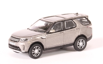 Land Rover Discovery 5 in Silver