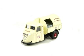 Scammell scarab dustcart in "Corporation of London" livery