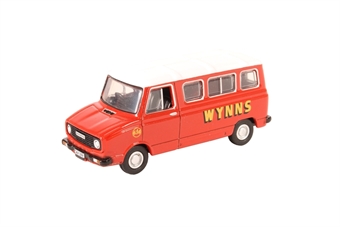 Leyland Sherpa minibus - "Wynns"