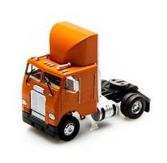 Freightliner 2-Axle Tractor of the Orange