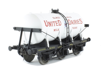 6-wheel milk tanker "United Dairies" - 44057