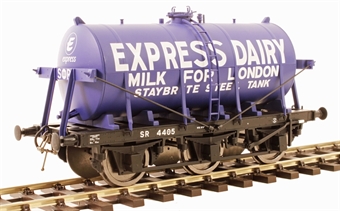 6-wheel milk tanker "Express Dairies" - 4405
