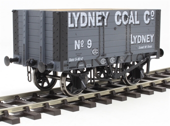 7-plank open wagon with 9ft wheelbase "Lydney Coal Company" - 9