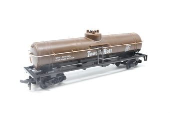 Single dome tank car 'Tootsie Roll'