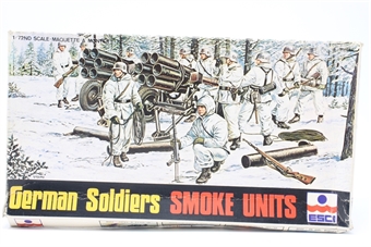 German Soldiers Smoke Units