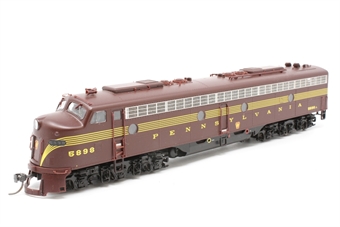 EMD E8/9 #5898 of the Pennsylvania Railroad