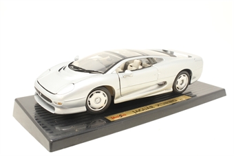 1992 Jaguar XJ220 in silver