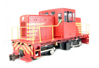 45-tonner GE - red with yellow stripes