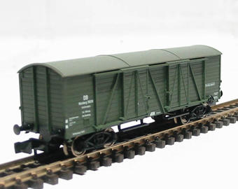 Box car (US construction) of the DB in green livery