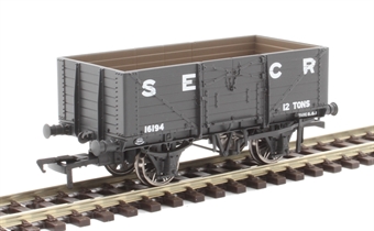 7 plank open wagon Diag D1355 in SECR grey - 16194