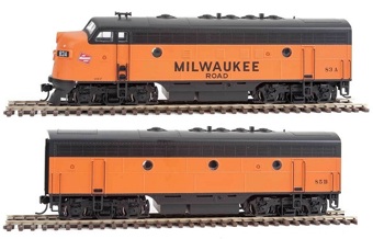 F7 A/B EMD set 83A & 85B of the Milwaukee Road - digital sound fitted