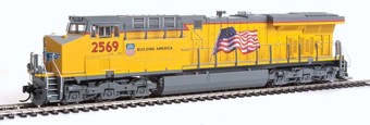 ES44AC GE 2569 of the Union Pacific - digital sound fitted