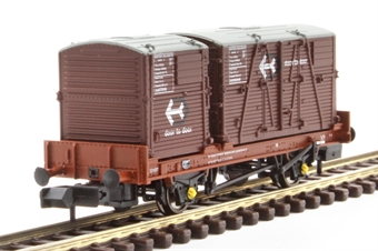 Conflat 'P' flat wagon in BR bauxite with Type A and BD containers in BR bauxite - B933697