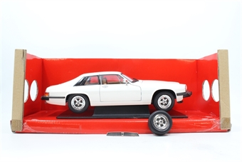 Jaguar XJS in Blue