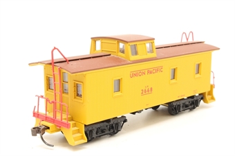 wood caboose 2668 "Union Pacific"