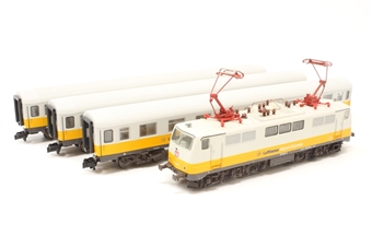 'Lufthansa Airport Express' Pack - Includes Class BR 111 Loco & 3 x Passenger Coaches