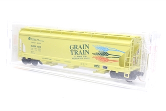 3-bay ACF centerflow 4650 cf elongated hatch covered hopper of the Grain Train - lime yellow, the grain train 1018