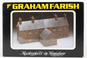 Two Terraced Houses with Outhouse kit