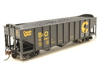 40' 3-bay ribbed hopper car #10042 'Chessie System'