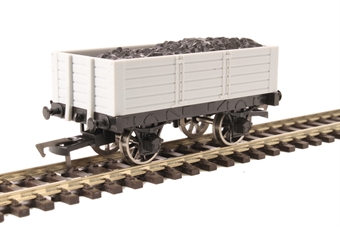 Unpainted 5 plank wagon with 9ft wheelbase