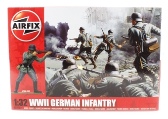 WWII German Infantry in assorted poses (x14)