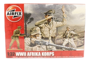 WWII Africa Korps in assorted poses (14).