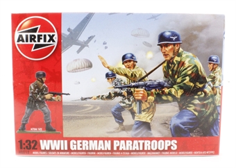 WWII German Paratroopers (Fallschirmjager) in assorted poses (14).