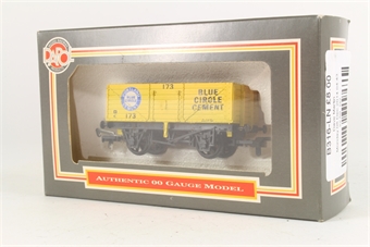 7 plank open wagon in Blue Circle Cement yellow - 173