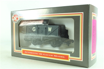 7 Plank wagon in GW livery, converted to 225 'St. Leger' horse/mule wagon by O. Leetham