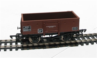 High steel mineral wagon for sand in BR brown