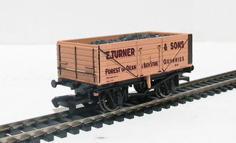 7-plank open coal wagon "E.Turner & Sons"