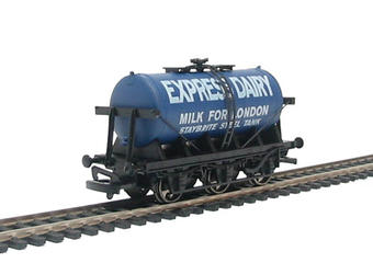 6 wheel milk tanker "Express Dairy"