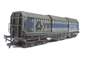 Telescopic hood wagon in "VTG" Ferrywagon livery. 589 9 086. Weathered Ltd edition of 320, produced exclusively for Hattons