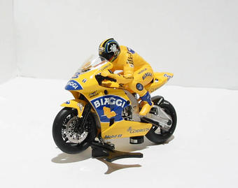 Max Biaggi (It) Honda Camel Pramac 2003