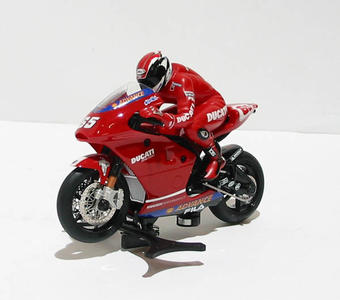 Loris Capirossi (It) Ducati Marlboro 2003