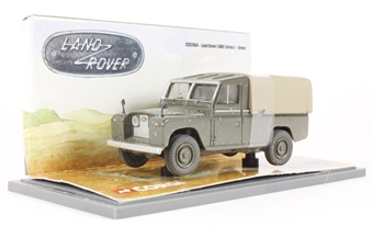Land Rover (LWB) Series I in Green