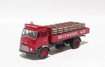 Morris dropside lorry & barrel load "Brickwoods Ales"