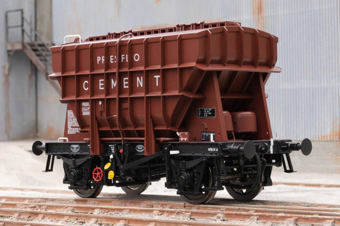 Presflo cement hopper in BR bauxite 'Presflo Cement' - B888862