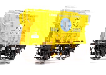 Presflo cement hopper in Blue Circle Cement yellow - unnumbered