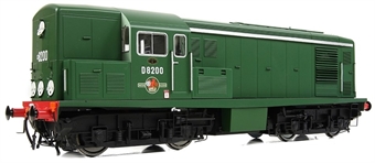 Class 15 D8200 in BR green with no yellow ends