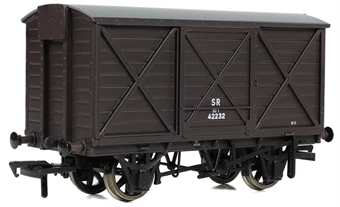 LSWR 10t Ventilated van in SR brown (late condition) - 42232