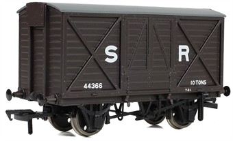 LSWR 10t Ventilated van in SR brown (early condition) - 44366