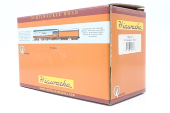 1935 Hiawatha set of the Milwaukee Road with 4-4-2 Atlantic, 4 passenger cars and beaver tail observation car